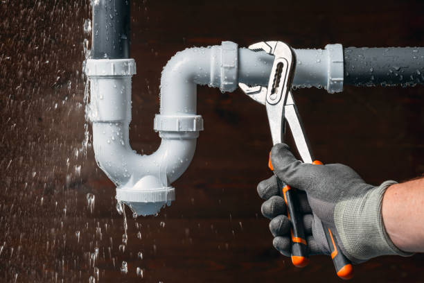 Professional Leak Detection technician working in Montgomery, PA